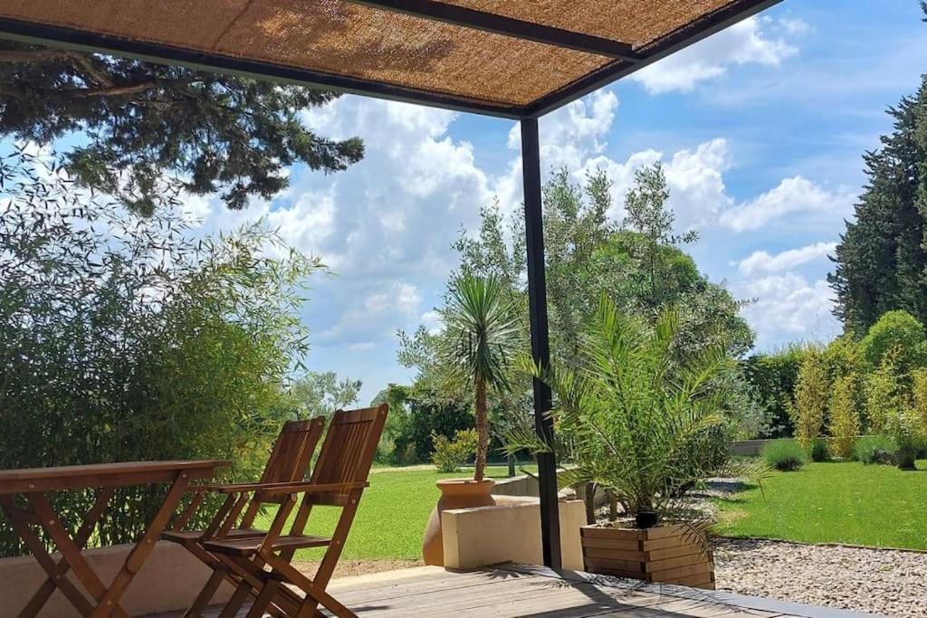 Gite Cosy Au Coeur Du Luberon Lagnes Exterior foto